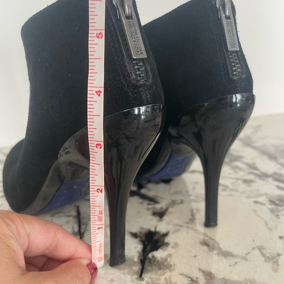 Kenneth Cole Ankle Boots - Picture 13 of 14